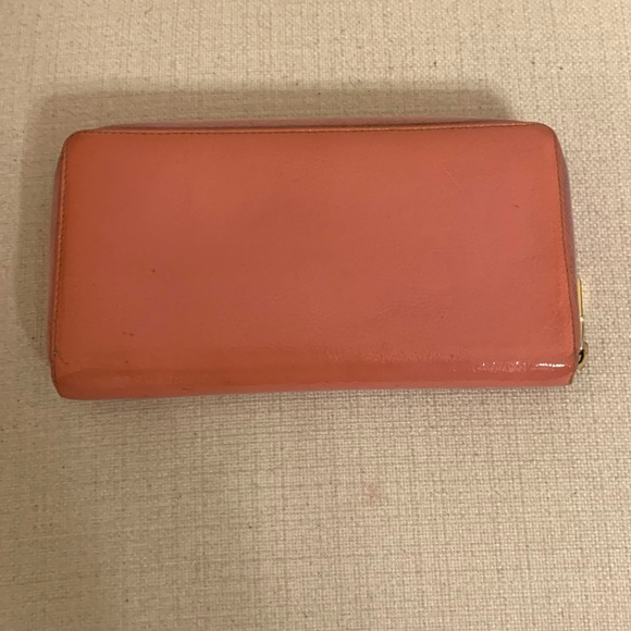 Yves Saint Laurent Wallet - Picture 2 of 8